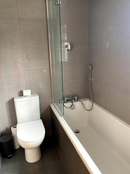 Three Bedroom House, Driveway, Centre