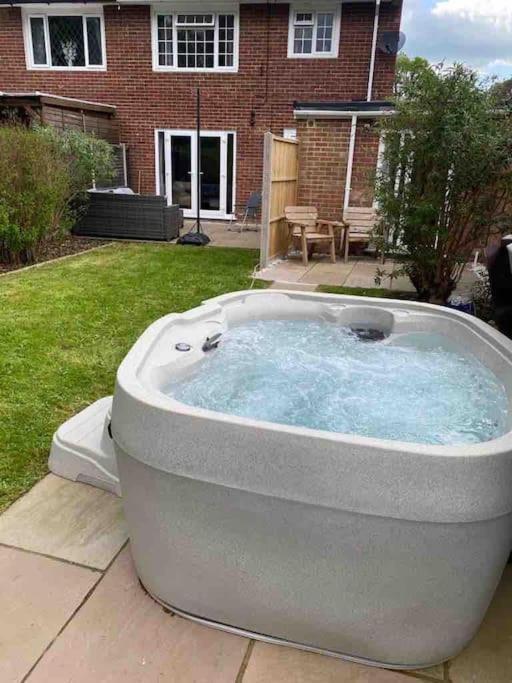 Holiday home Three Bedroom House, Driveway, Centre *
